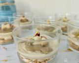 Foto del paso 8 de la receta: Vasitos de crema de queso con pistacho y chocolate blanco