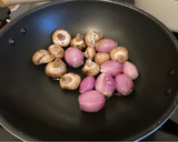 Foto del paso 8 de la receta: Coq au vin aux marrons (Pollo al vino con castañas)