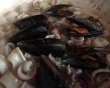 Foto del paso 11 de la receta: Paella de marisco en sartén, con caldo dashi, (Japón), paso a paso