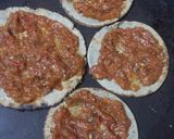 A picture of step 5 of Rajasthani Bhakri pizza 🍕.