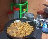 Foto langkah ke 12 dari resep Nasi Goreng Seafood.