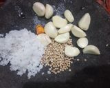 Foto langkah ke 2 dari resep Ungkepan Ayam Bumbu Kuning.