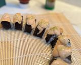 Foto langkah ke 6 dari resep Mentai Sushi Roll (bahan lokal).