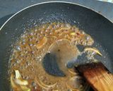 Foto langkah ke 4 dari resep Telur ceplok saus lada hitam.