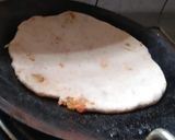 A picture of step 2 of Muli k paratha.