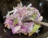 A picture of step 1 of Kathal do Piyaja.