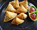 पंजाबी सामोसा (punjabi samosa recipe in marathi) रेसिपी स्टेप 7 फोटो 