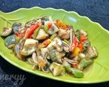 Foto langkah ke 5 dari resep Tumis teri terong cabe.