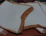 Foto langkah ke 2 dari resep GATA-46: SAUSAGE GARLIC BREAD.