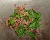 รูปขั้นตอนการทำที่ 5 ของ ข้าวกะเพราเนื้อสับ-ไข่ดาว
