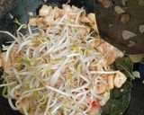 Foto langkah ke 4 dari resep Tumis Tahu Tauge.