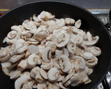 Foto del paso 2 de la receta: Xampinyons amb picada i vi blanc