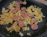 Foto langkah ke 2 dari resep Sosis Telur Ala Anak Kost.