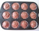 Kakaós muffin meglepetéssel recept fázis 10 fotója