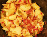 Foto del paso 3 de la receta: Potaje de garbanzos con bacalao, patatas y acelgas