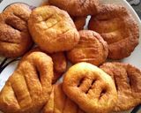 A picture of step 7 of Macheteadas (Honduran breakfast treat).
