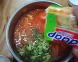 Foto langkah ke 11 dari resep Mie Rebus ala Ramyeon Resto Korea.