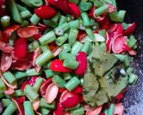 Foto langkah ke 2 dari resep Tumis buncis kulit melinjo soun sederhana.