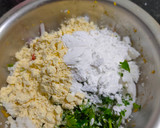 இட்லி பக்கோடா ரெசிபி ஸ்டேப் 2 புகைப்படம்