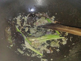 Sayur daun ubi tumbuk (khas Medan)