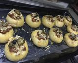 A picture of step 4 of Chicken Fajitas cheesy bombs.