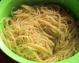 Foto del paso 4 de la receta: Tallarines y albóndigas con tuco