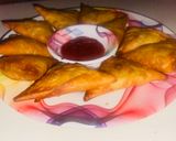 A picture of step 7 of Paneer samosa.