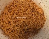 Foto langkah ke 1 dari resep Mie Goreng Pedas Manis.