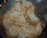 A picture of step 2 of Seviyan Kheer.
