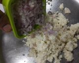 A picture of step 3 of Paneer onion paratha.