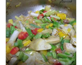 Foto del paso 5 de la receta: Pollo con verduritas