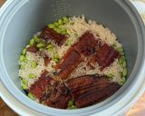 A picture of step 4 of Unagi Rice.