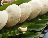 A picture of step 7 of Suji ki Idli.