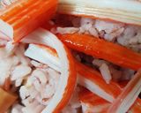รูปขั้นตอนการทำที่ 2 ของ ข้าว(กล้อง)ผัดไข่ไส้กรอกหมูหยองปูอัด [สูตรกระทะไฟฟ้า]