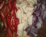 Foto langkah ke 2 dari resep Cumi Asin Pete Cabe Ijo.