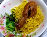 รูปขั้นตอนการทำที่ 7 ของ เส้นเหลืองน่องไก่ต้มยำ