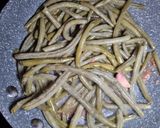 Foto del passaggio 4 della ricetta Fagiolini alla poverella