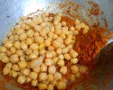 A picture of step 5 of Iron rich roadside chana masala.
