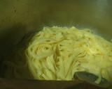Foto del paso 7 de la receta: Tagliatella con Espinacas, pasas, piñones y mozzarella