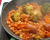 Foto del paso 8 de la receta: Alubias con brócoli y chorizo