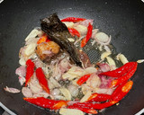 Foto langkah ke 2 dari resep Asem Asem Buncis Ayam.