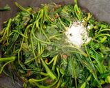Foto langkah ke 3 dari resep Tumis Kangkung Belacan.