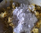 Foto langkah ke 3 dari resep Hotteok Ubi.