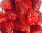 A picture of step 2 of Strawberry Shake.