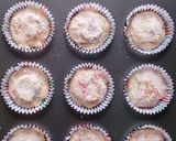 Foto del paso 4 de la receta: Muffins de banana y dulce de leche con cubierta azucarada de coco🥳