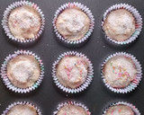 Foto del paso 4 de la receta: Muffins de banana y dulce de leche con cubierta azucarada de coco🥳