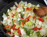 Foto del paso 3 de la receta Salmón en air fryer con salsa cremosa de puerros y pimientos
