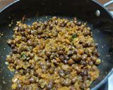 A picture of step 4 of Desi Chana sabji.