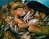 Foto langkah ke 6 dari resep Ceker, kepala, dan leher (CEKALE) Ayam Pedas Manis.