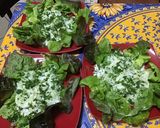 Une image de l'étape 11 de Concombre mariné crème et herbes salade feuille de chêne.